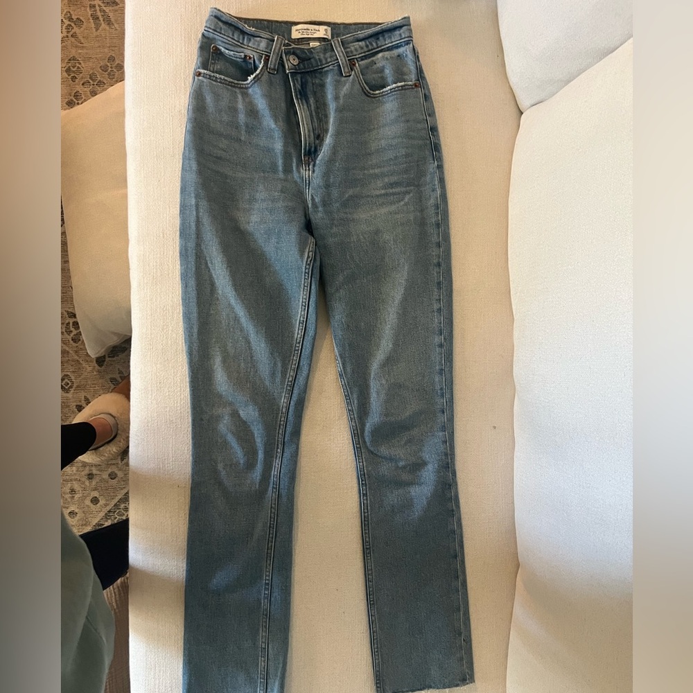 Abercrombie & Fitch Ultra High Rise Straight Jeans